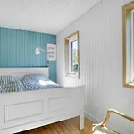 3 Bedroom Cozy In *