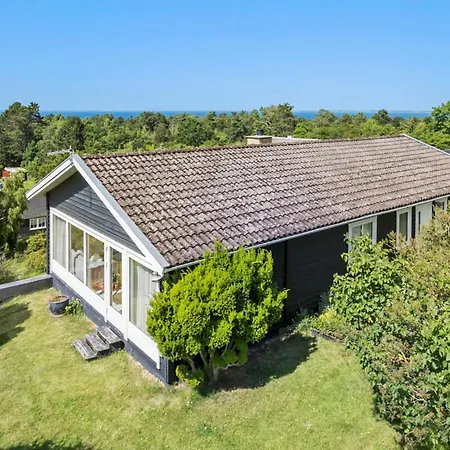 3 Bedroom Cozy In Casa vacanze Fårevejle